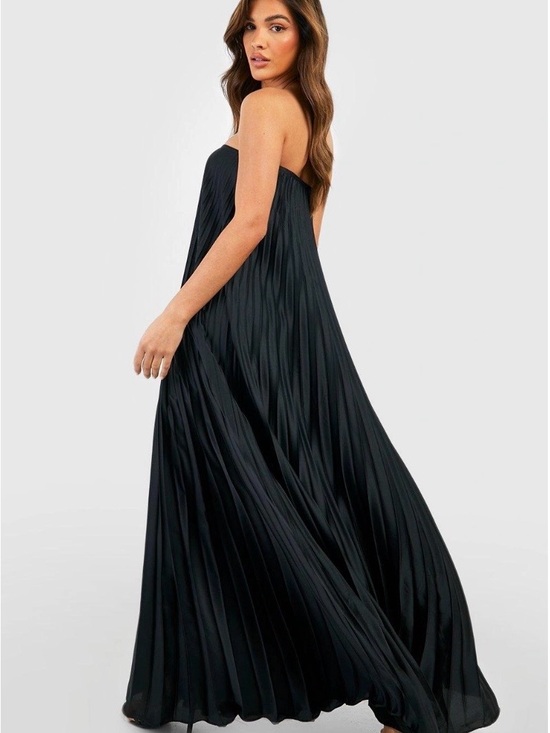 Boohoo Plus Dresses & Skirts - Boohoo Plus Black Strapless Pleated Maxi Dress